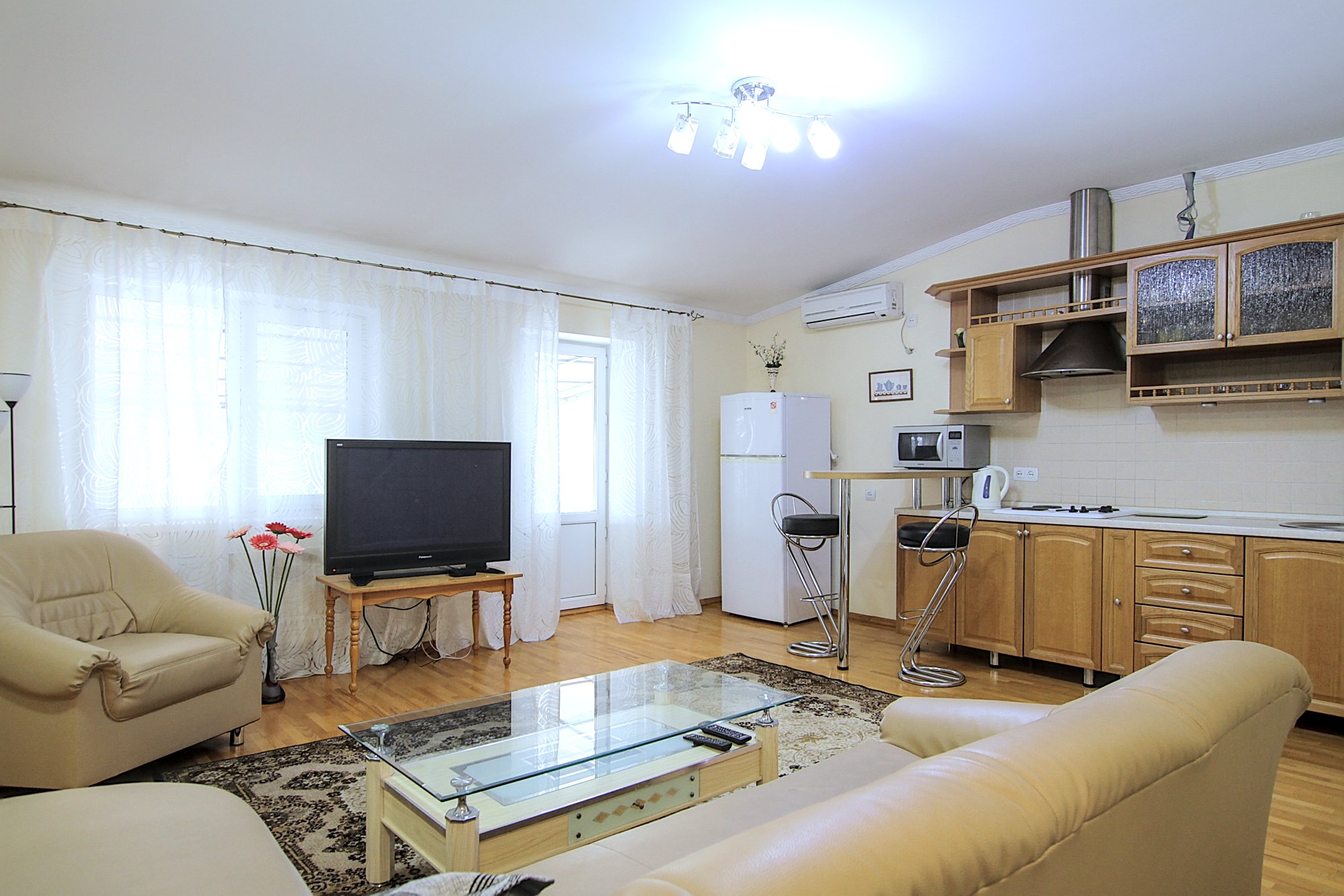 Large Central Apartment ist ein 3 Zimmer Apartment zur Miete in Chisinau, Moldova
