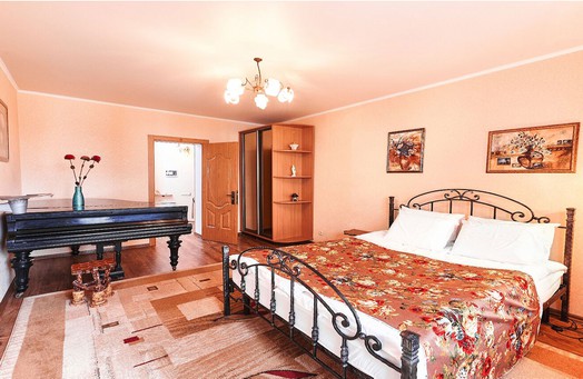Mieten Sie Chisinau Wohnung mit Whirlpool und Klavier: 3 Zimmer, 2 Schlafzimmer, 60 m²