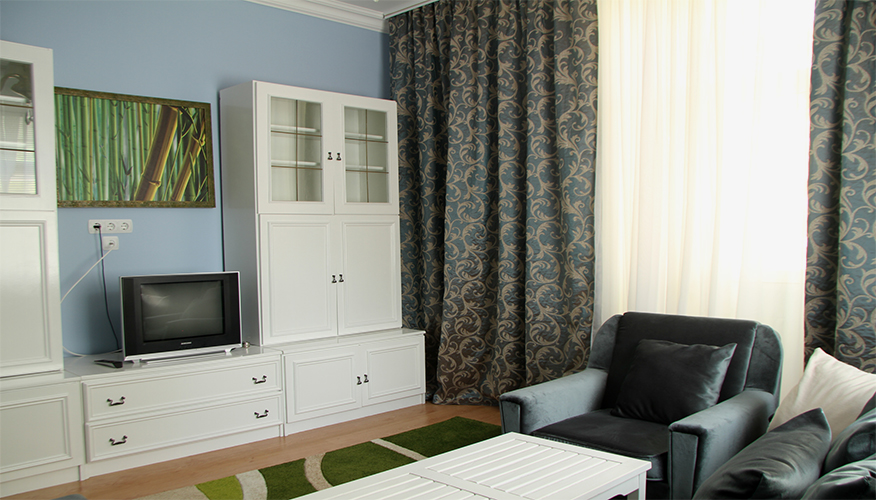 Închiriere pe termen lung și scurt in Chișinău: 2 camere, 1 dormitor, 52 m²