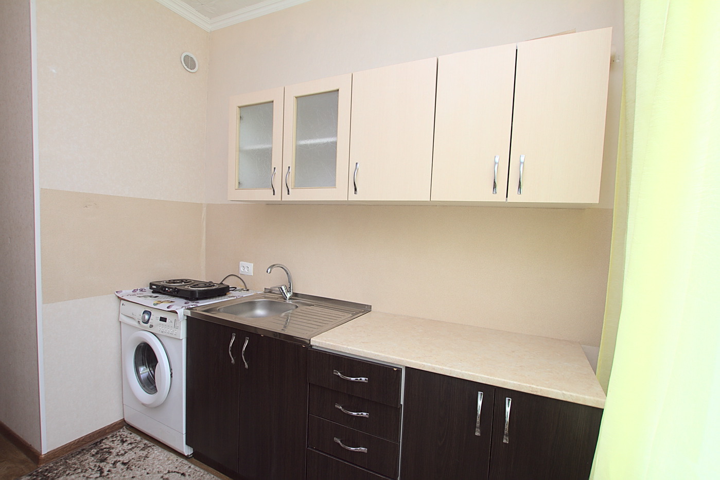 Pequeño apartamento en alquiler en Chisinau: 1 chambre, 1 chambre, 28 m²