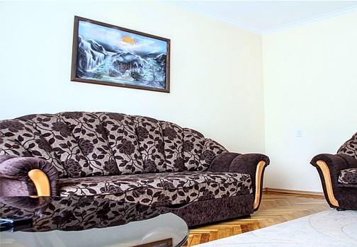 Rental for groups or families in Chisinau: 4 rooms, 3 bedrooms, 80 m²