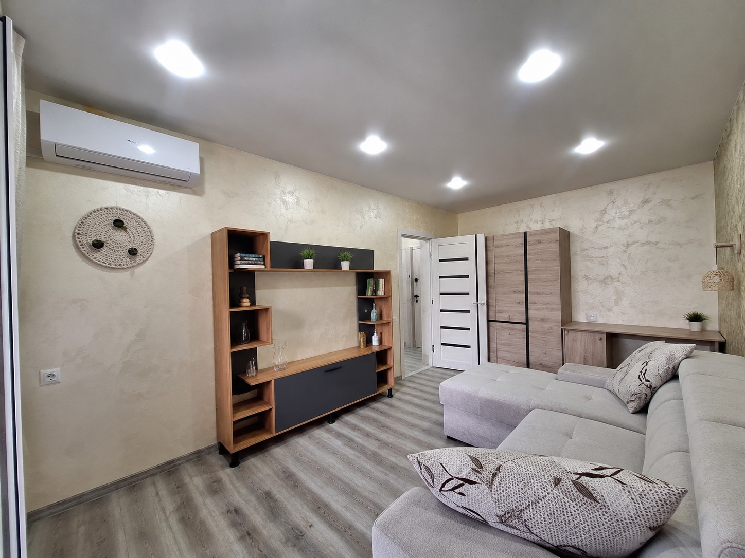 Apartment with one room Botanica